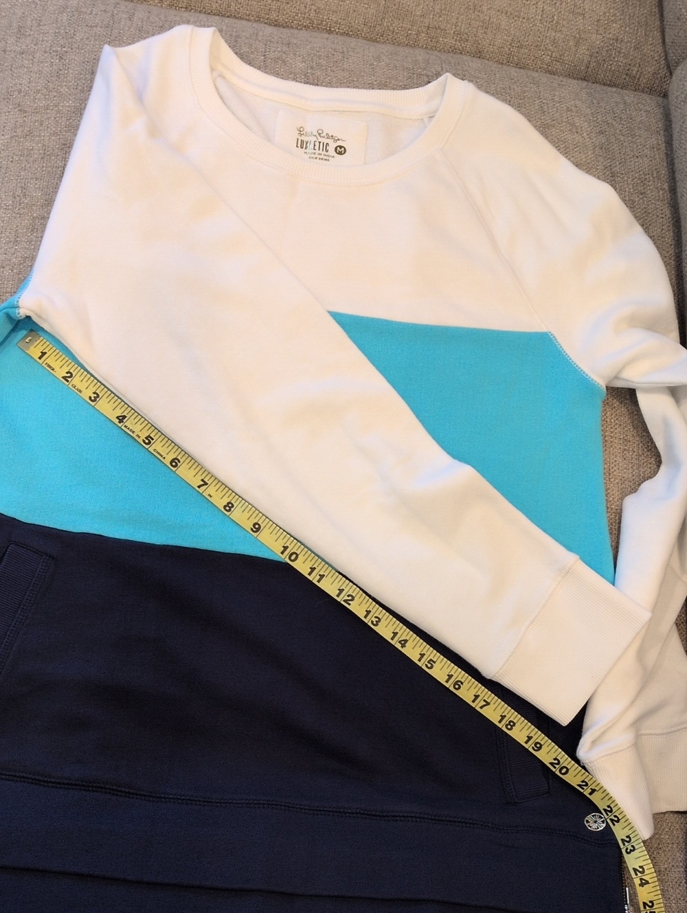 Lilly Pulitzer Luxletic Beach Combo White Aqua & Navy Colorblock Pullover Medium - Picture 11 of 13